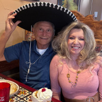 Profile Image of Julie Standing