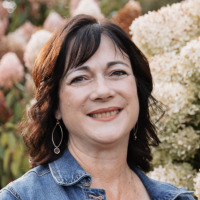 Profile Image of Annette Mathews