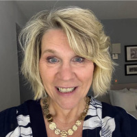 Profile Image of Amy Tevis