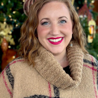Profile Image of Amy Kanka Green