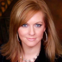 Profile Image of Nicole Leal